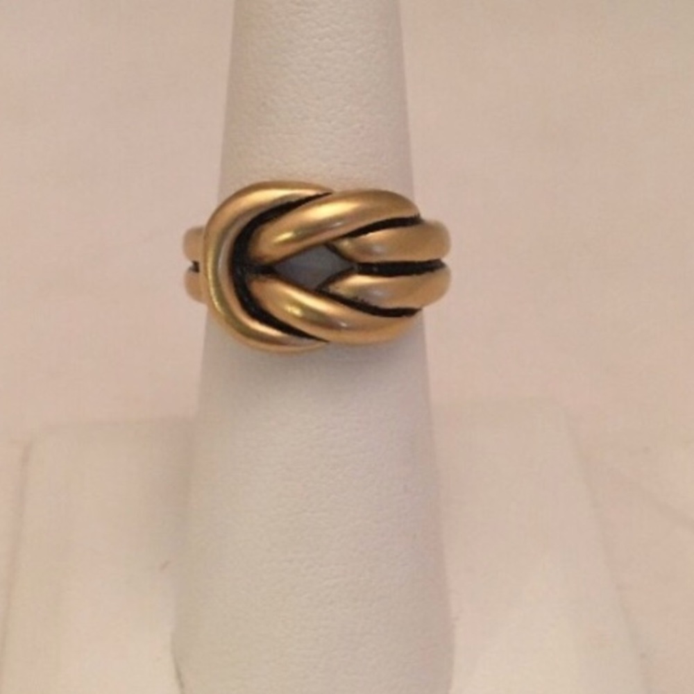 💥Premier Designs “Love Knot” Ring💥